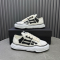 SKELETON- AM1R3