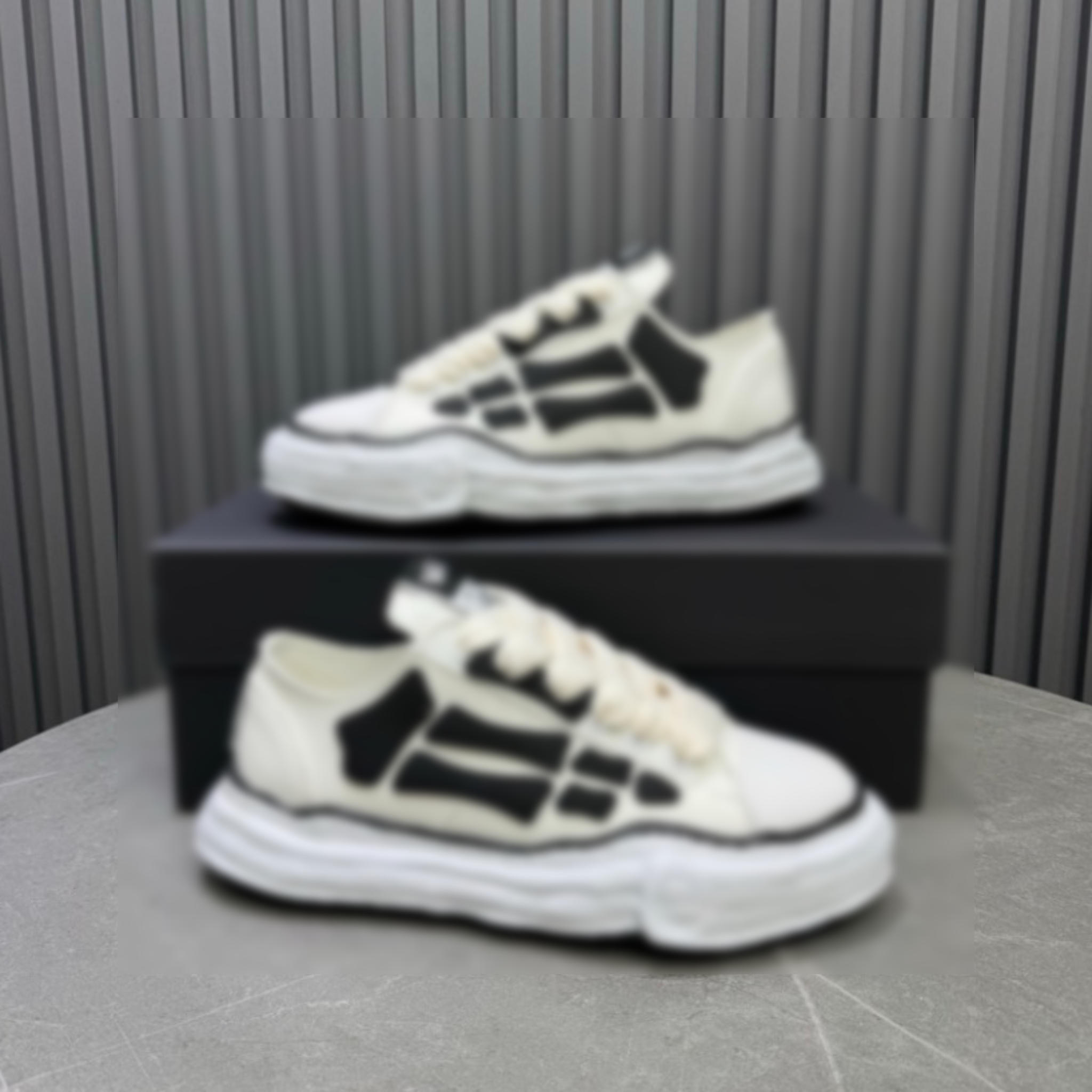 SKELETON- AM1R3